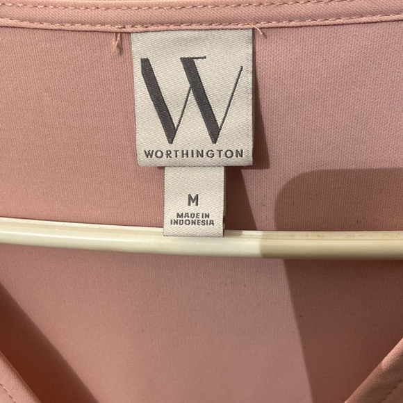 Women’s Top - Picture 4 of 5